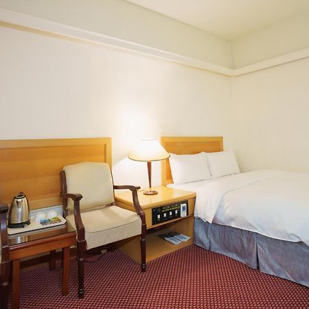 Oriental Hotel Tainan Luaran gambar
