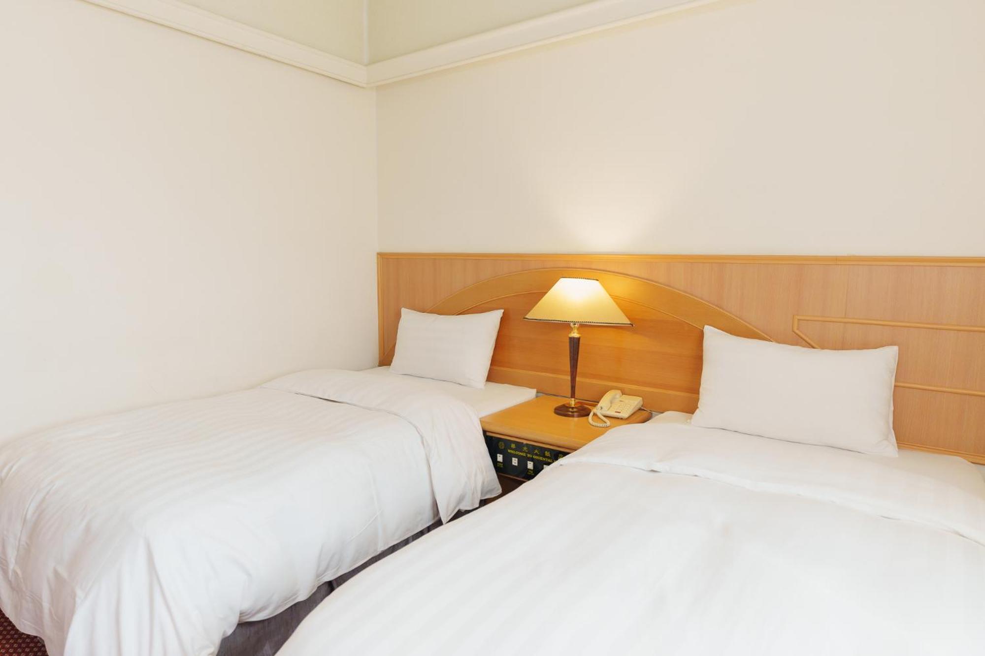 Oriental Hotel Tainan Luaran gambar