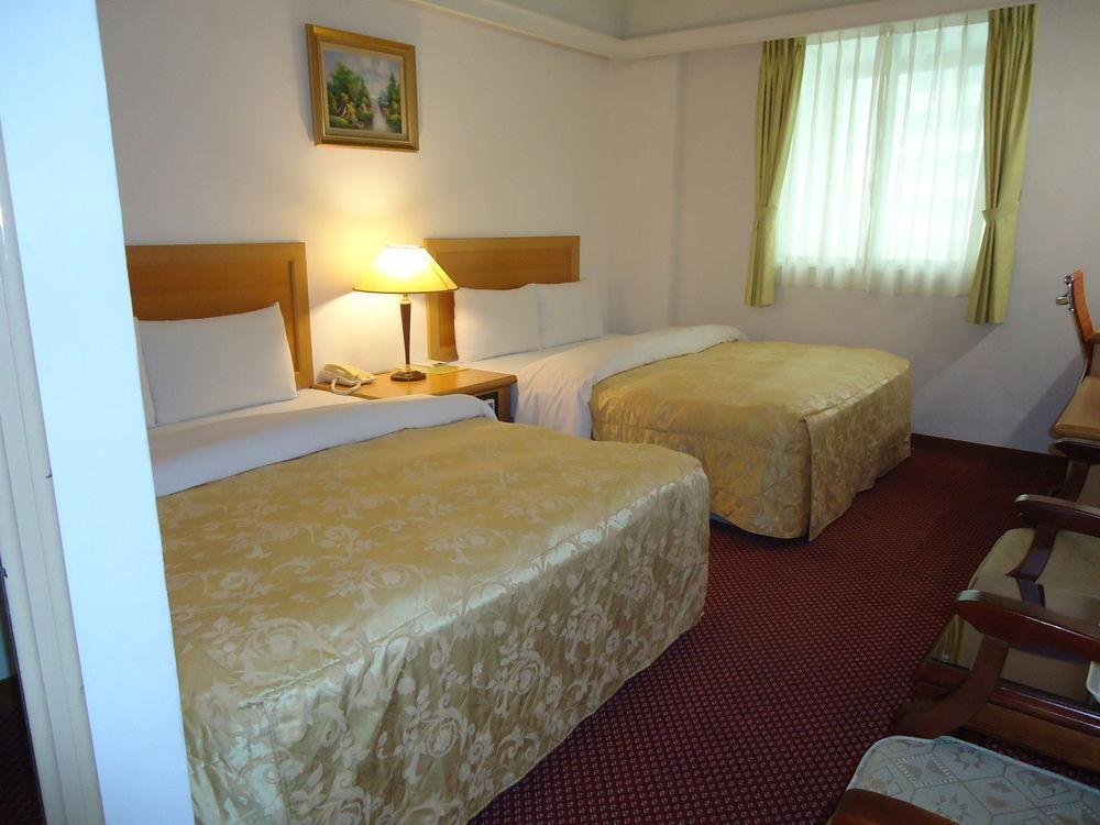 Oriental Hotel Tainan Luaran gambar