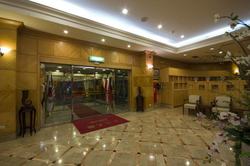 Oriental Hotel Tainan Luaran gambar