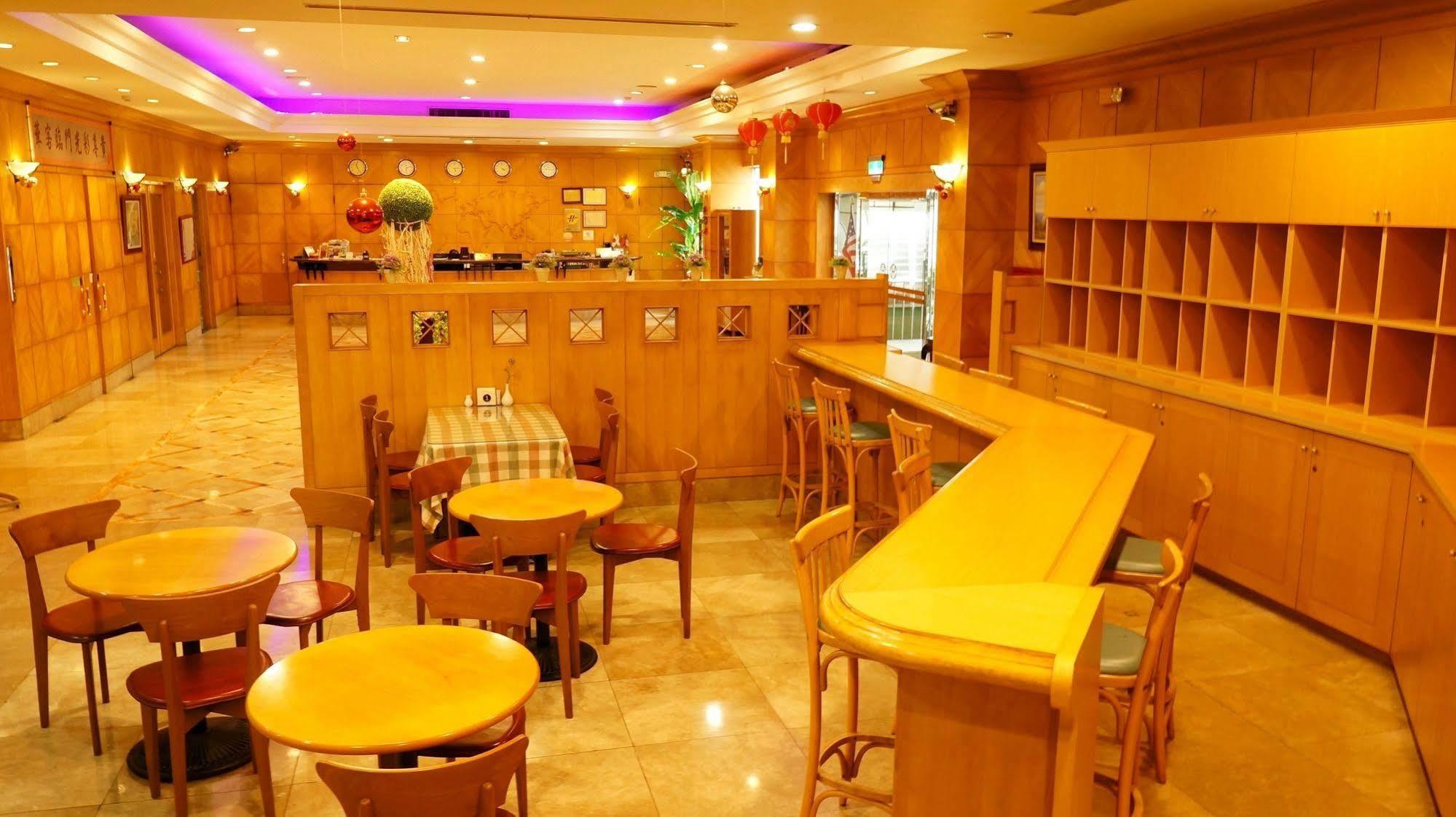 Oriental Hotel Tainan Luaran gambar