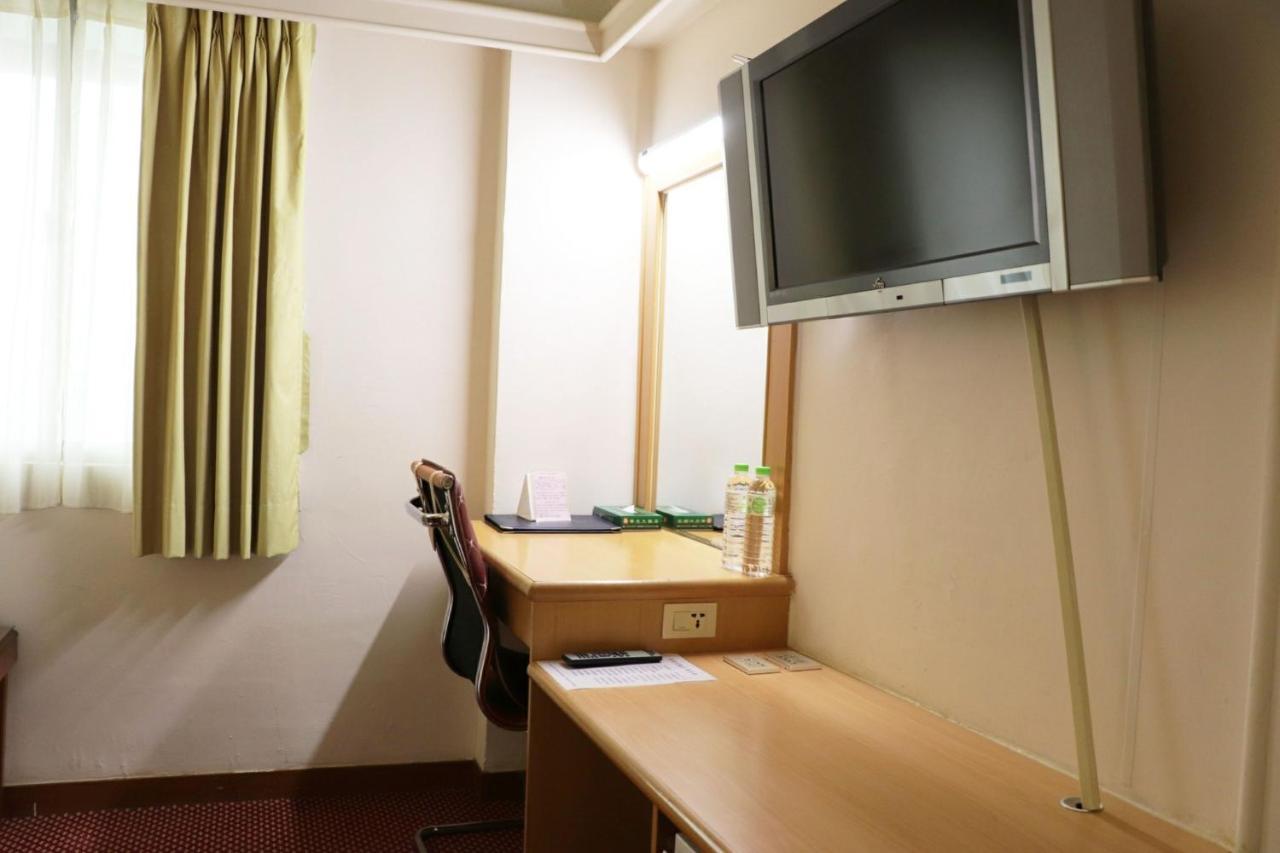 Oriental Hotel Tainan Luaran gambar
